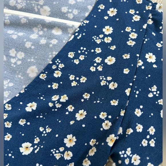 Aeropostale Blue Floral Spring Dress - Medium - Picture 3 of 4